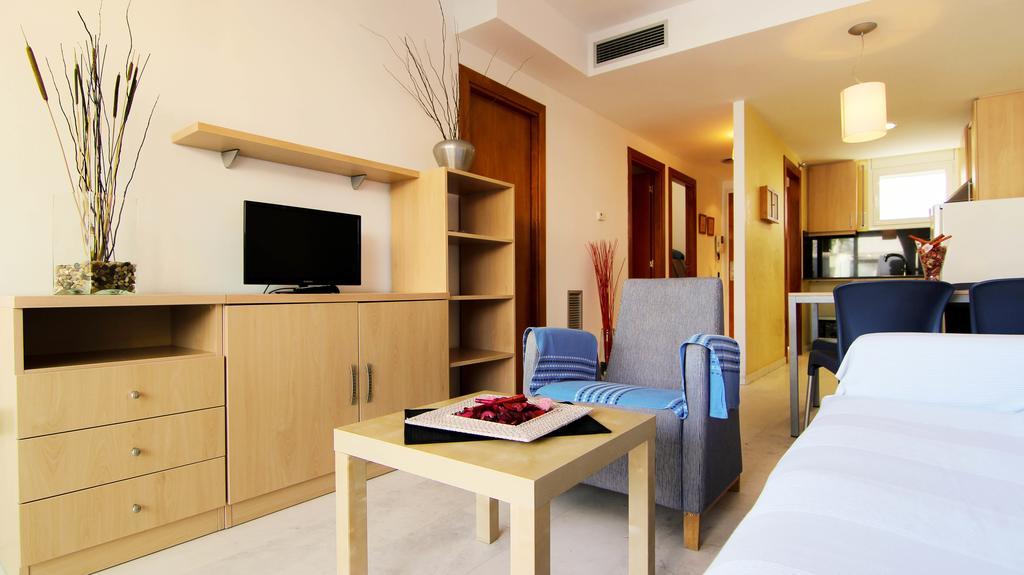 Beachfront Apartment With Pool And Garden S Abanell Blanes Бланес Номер фото