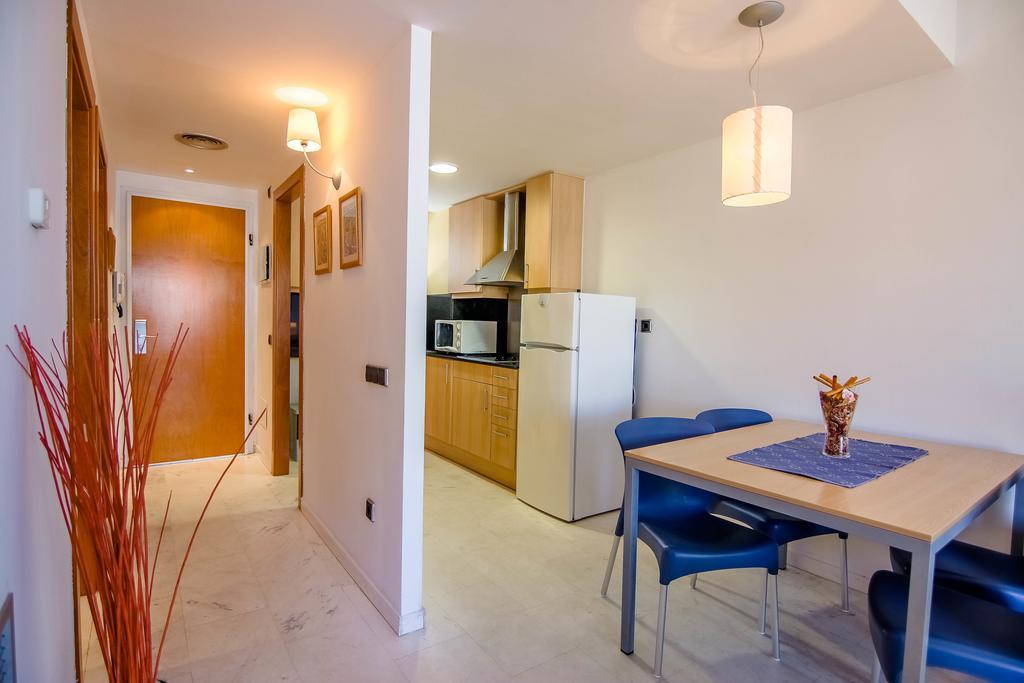 Beachfront Apartment With Pool And Garden S Abanell Blanes Бланес Номер фото