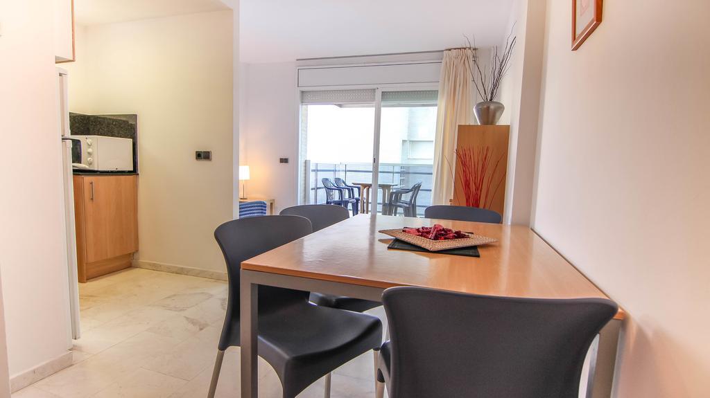 Beachfront Apartment With Pool And Garden S Abanell Blanes Бланес Номер фото