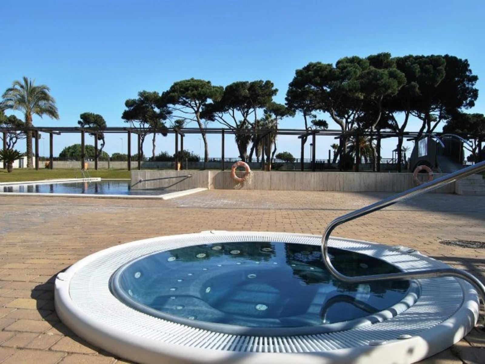 Beachfront Apartment With Pool And Garden S Abanell Blanes Бланес Экстерьер фото